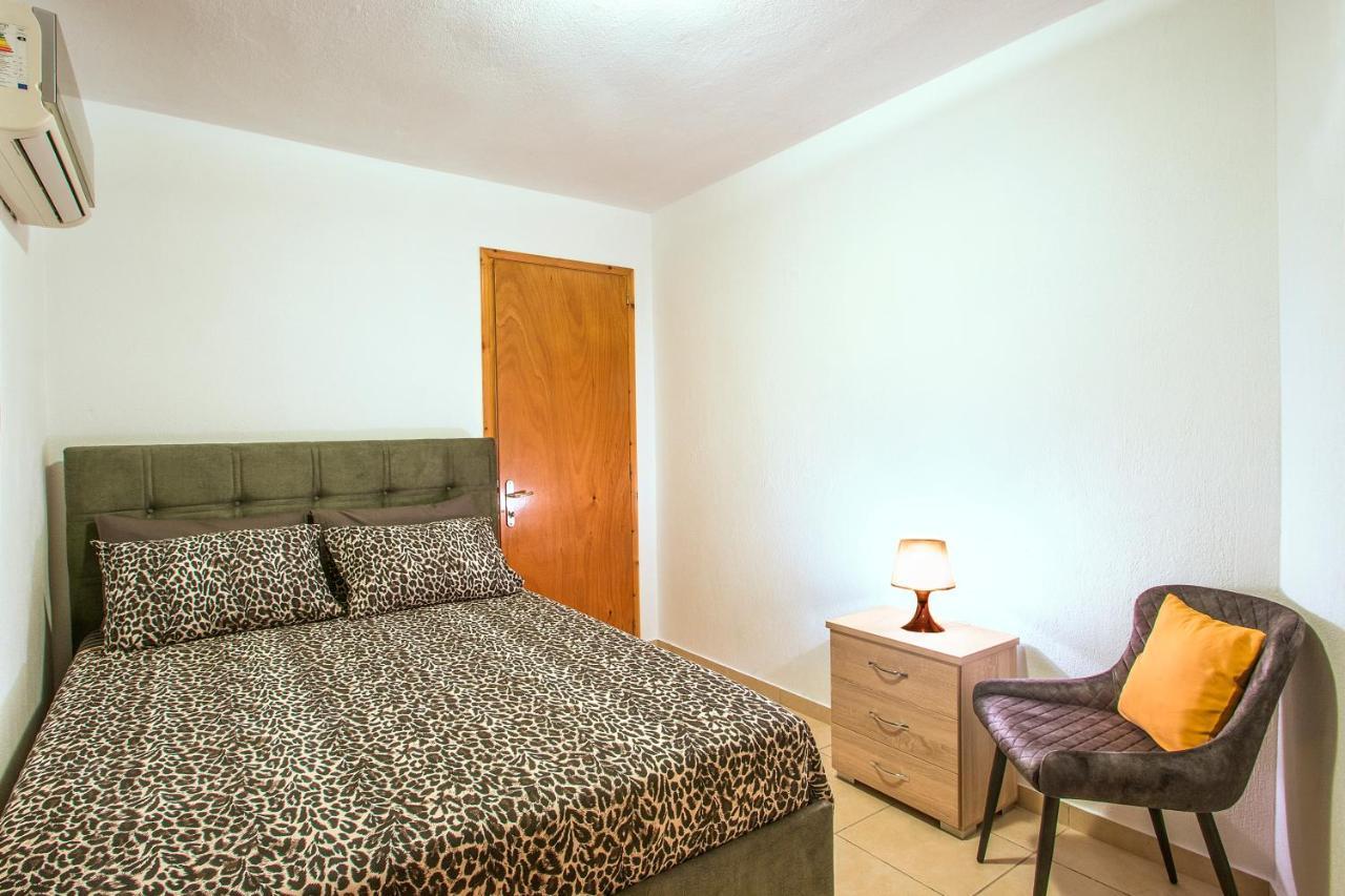 D & E Apartments Скиатос Екстериор снимка