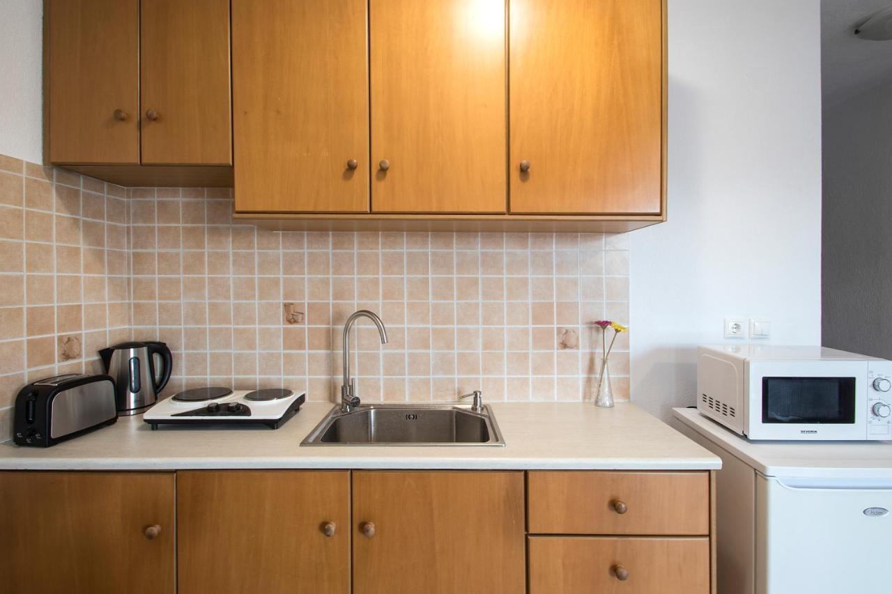 D & E Apartments Скиатос Екстериор снимка